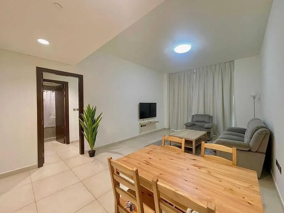 Oyo Home 1401 ' 1 Bedroom With Spacious Rooms View Towards Airport 아부다비 아랍에미리트
